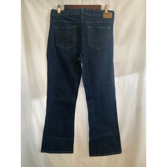 Levi Strauss & Co Signature Jeans Low Rise Bootcut Misses 10 Short - Picture 2 of 3
